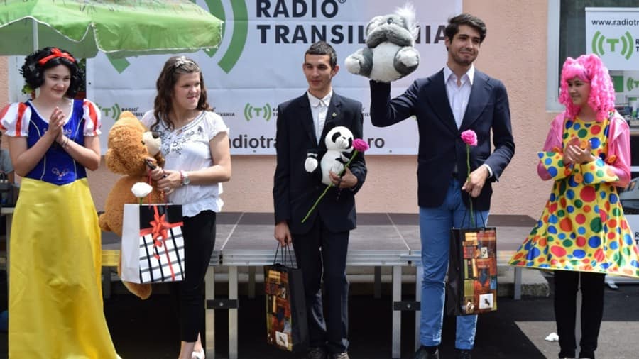 Zâmbete în Insula de Bucurie